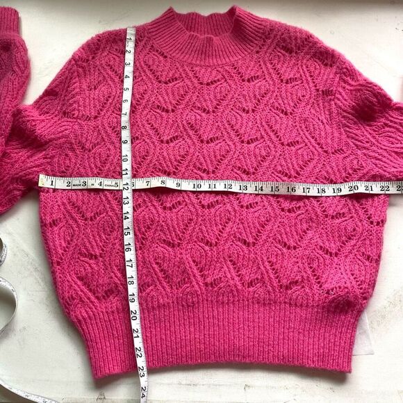 ASTR The Label Women Pointelle Sweater Cropped Long Slv Pink MAGENTA - Picture 4 of 11